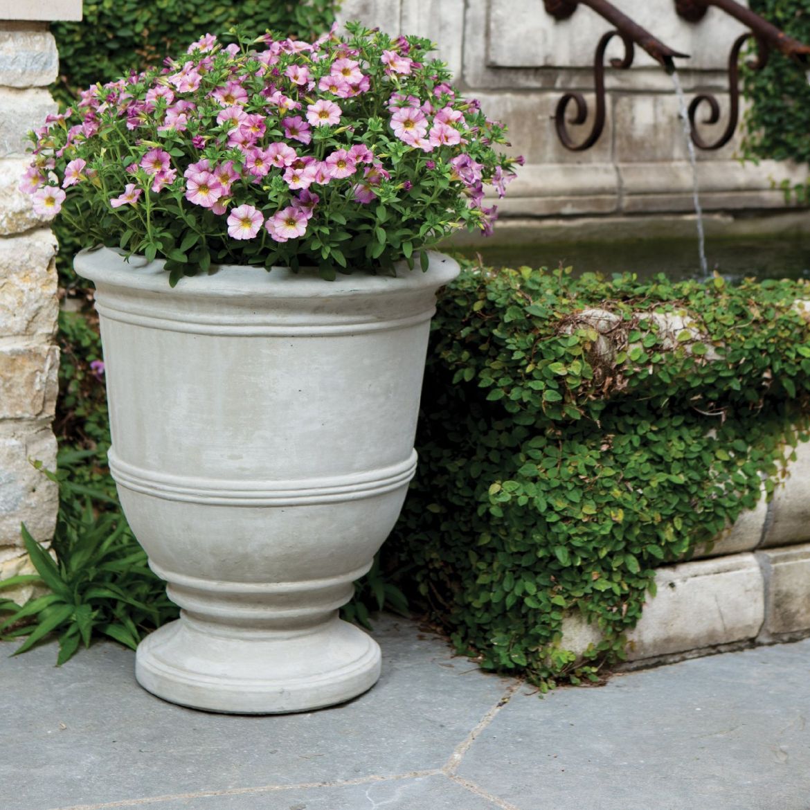 Picture of JCS-86714 Toulouse Urn, 21 in.